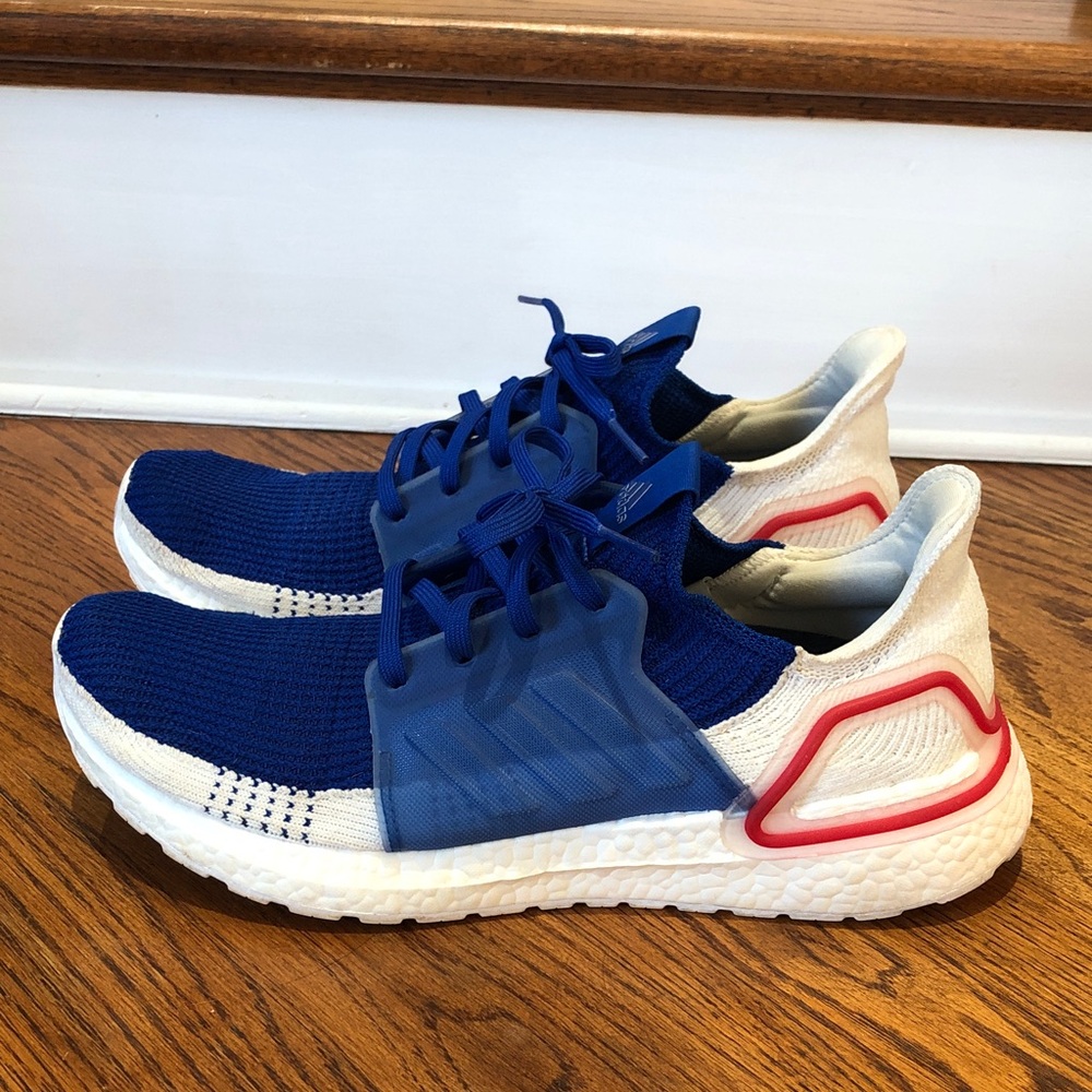 adidas Ultra Boost 19 White Blue Size 10.5 Men in Nice Condition!